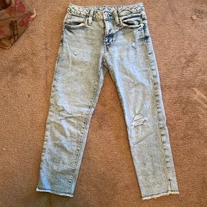 New without tags GAP kids girlfriend jeans size 10 slim fit.